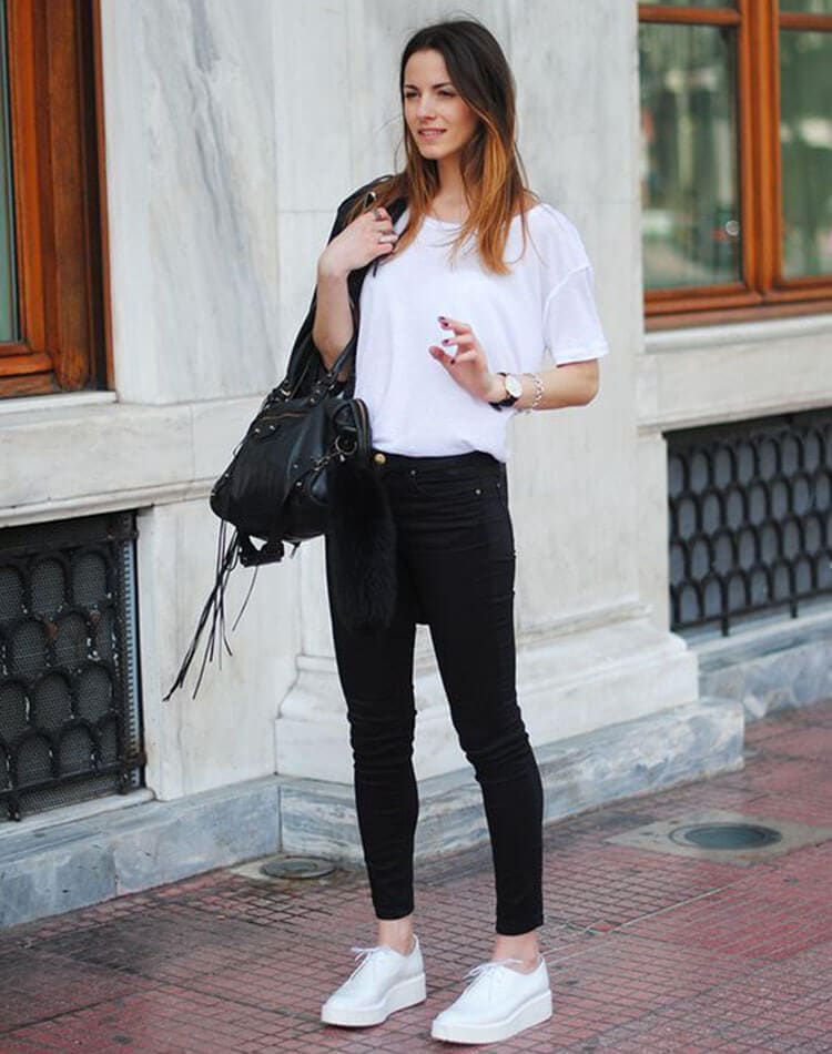 13 Jeans and Sneakers Outfit Ideas for Spring - the gray details