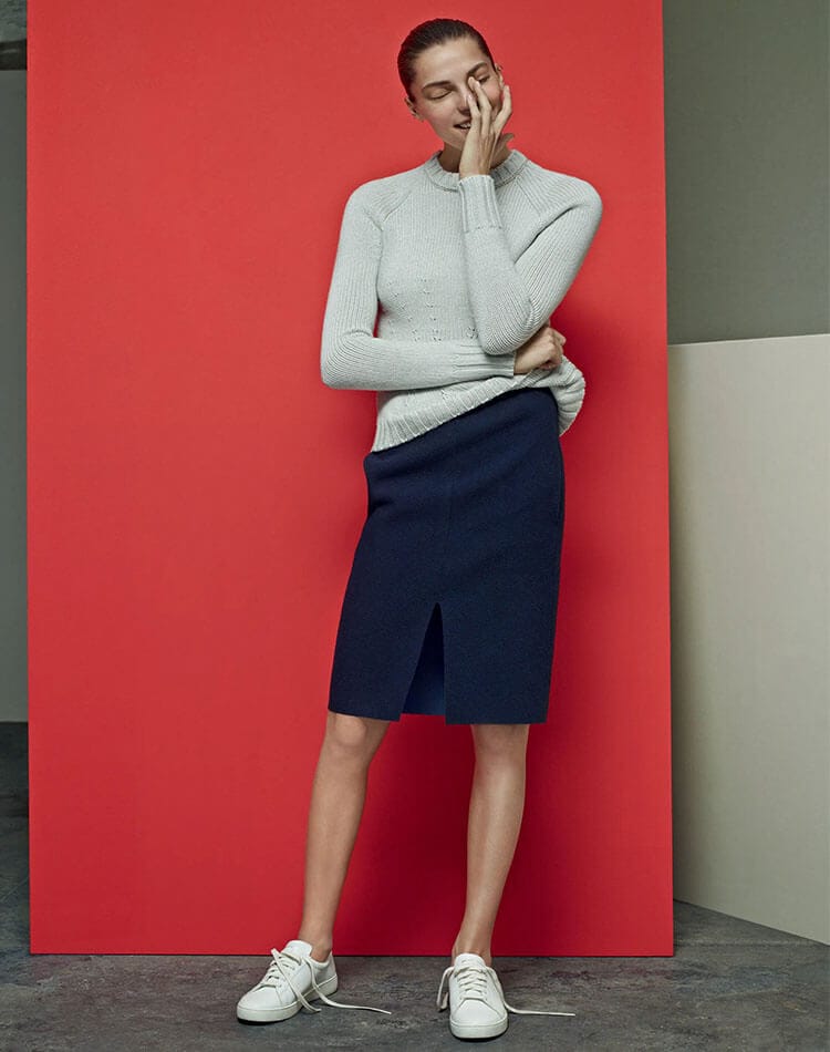 white-women-sneakers-with-the-sweater