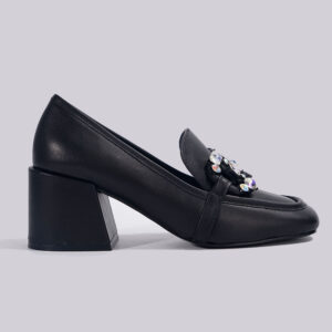 diamond-embellished-women-loafers