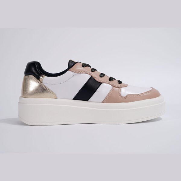 trendy-round-toe-platform-sneakers-for-women