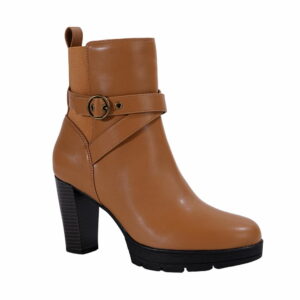 trendy-heeled-brown-leather-booties-with-zip